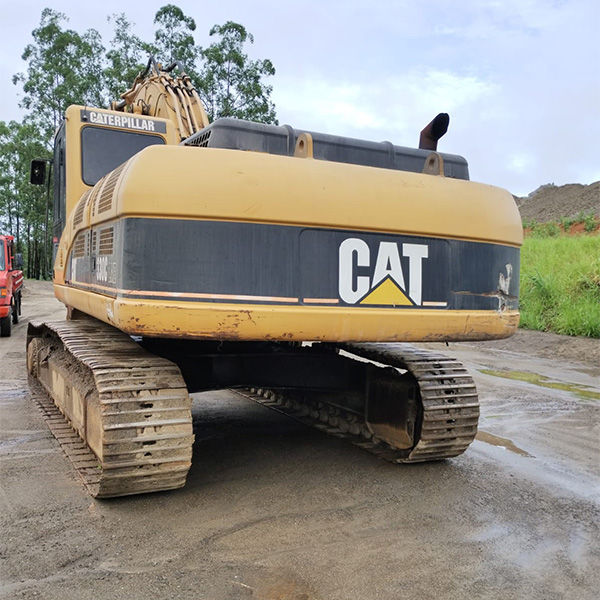 Escavadeira Caterpillar, modelo 330C LME​ nova venecia